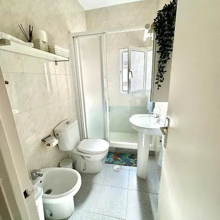 Casa En Pleno Centro De By Holidays2rent *